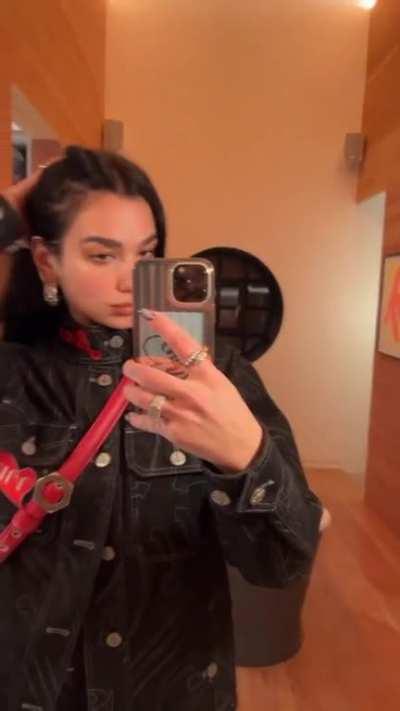 Air kiss for mirror (IG story)