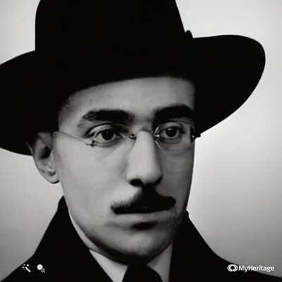 Fernando Pessoa em Foto Animada por Inteligência Artificial