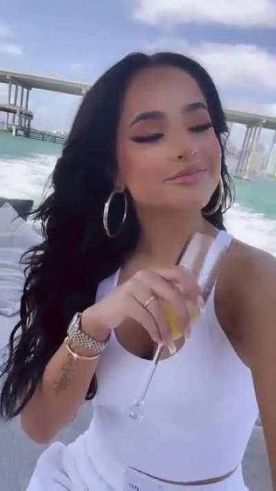 Becky looking gorgeous on her cruise before the LAMAs