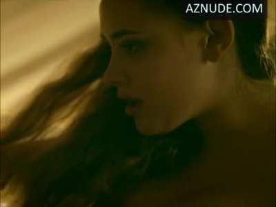 I wish I was that man fucking Katherine Langford 💦🤤. Her expressions is gonna make my dick explode 🥵