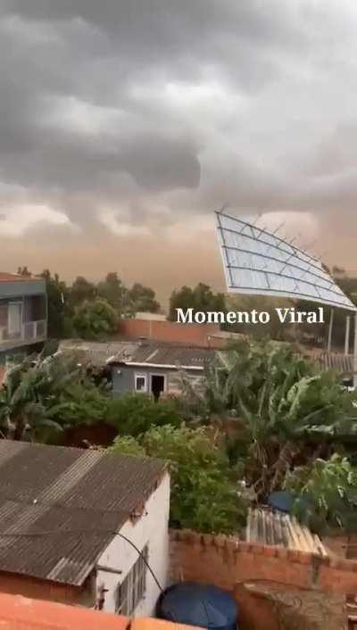 Cuando te gustan los descapotable y lo llevas a otro nivel 