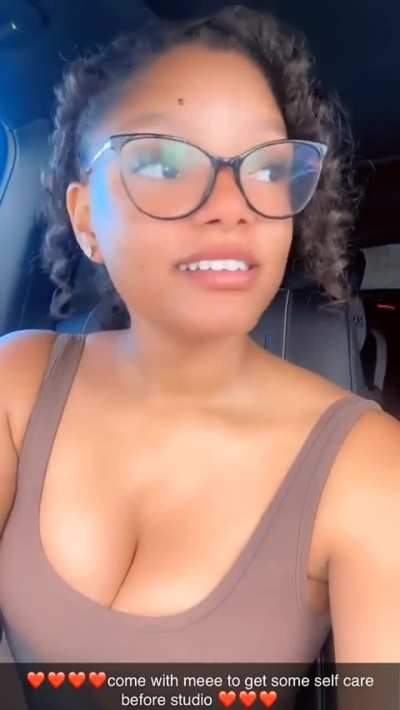 Halle on her way to get self care | Snapchat 9.3.25