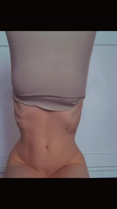 Cumm on my tits daddy