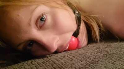 You can see the moment the whip hits. With sound on you can hear it too [F]