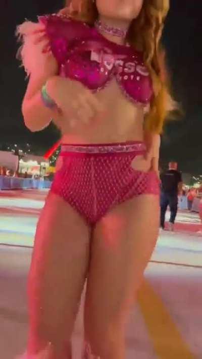 Esse carnaval tá rendendo ein 💦👀