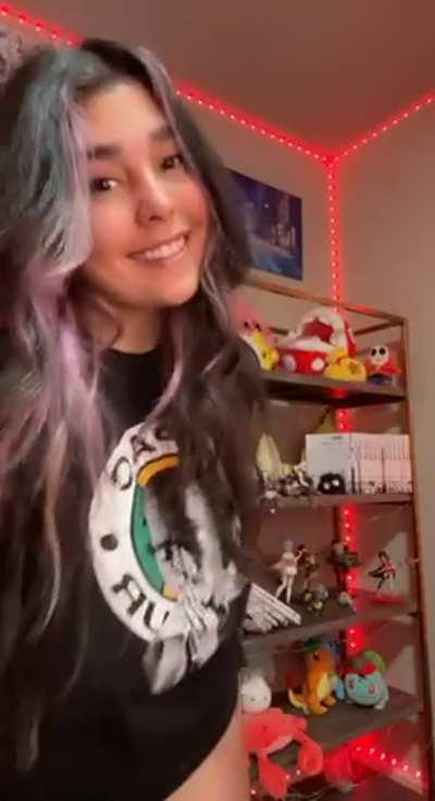 Can I surprise you with my Venezuelan boobs?