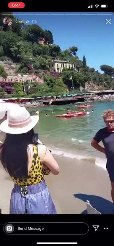 Is that Sanna in the shot? My goodness look at that side boob action! 👀