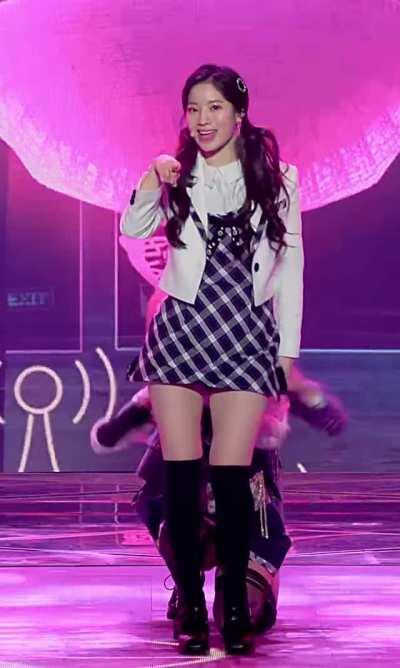 201218 - Cute Dahyun (ft. Chaeyoung)