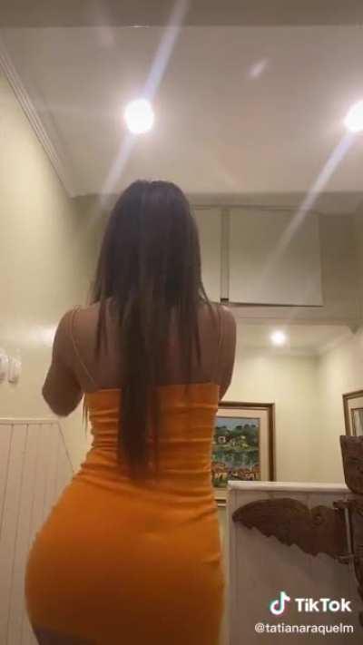 orange dress 😫
