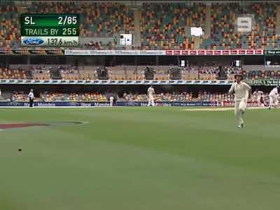 Solid stroke down the ground by Michael Vandort