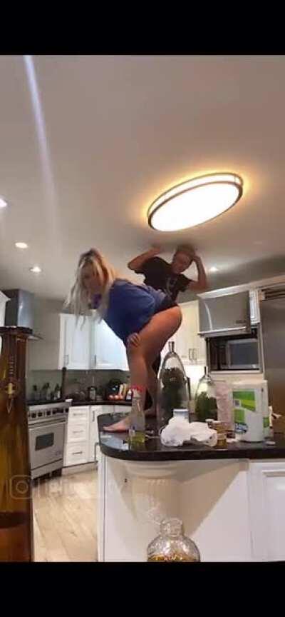 From Tana’s live (3/3)