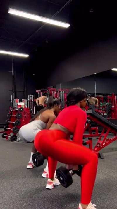 @SydBarbz + @ChanelDelisser