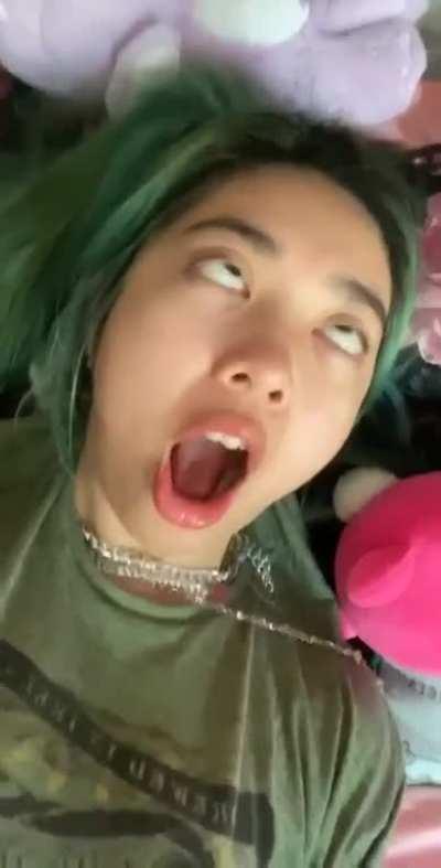 Ahegao while cumming w/ my new toy! (sound on)