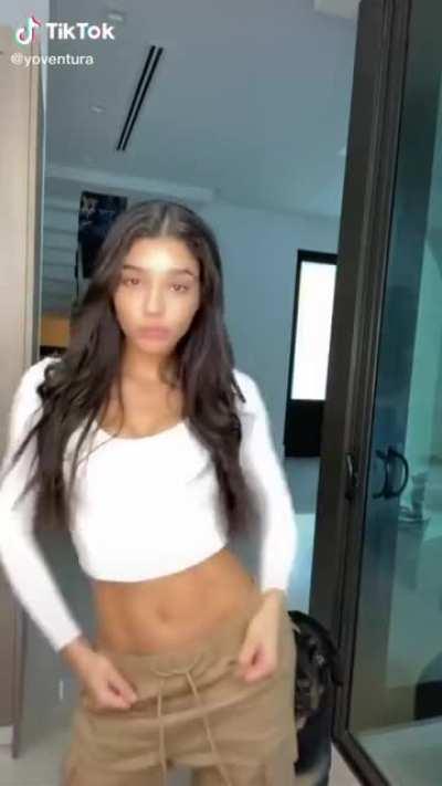 Yovanna Doing The AhiChallenge