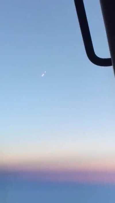 3 UFOs fimed over Brazil by pilot at 37,000 feet