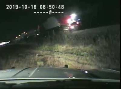 Utah state trooper rescues a man stopped on the train tracks, saving him seconds before impact [USA]