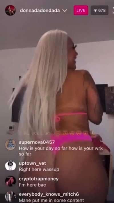 Clapping that heavy thang👏