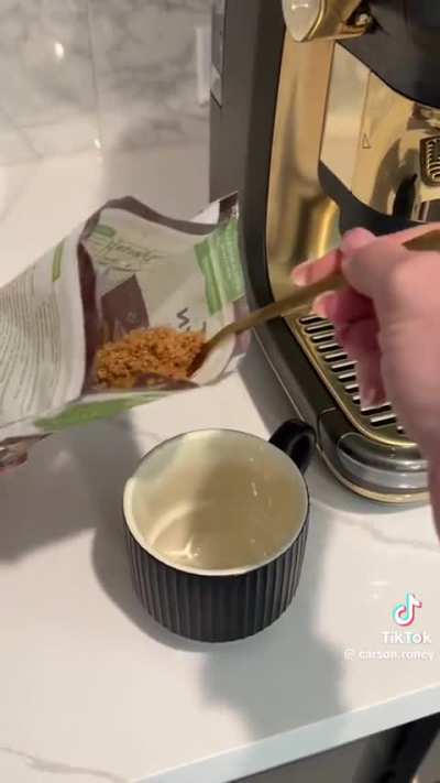 Little ass shake at the beginning