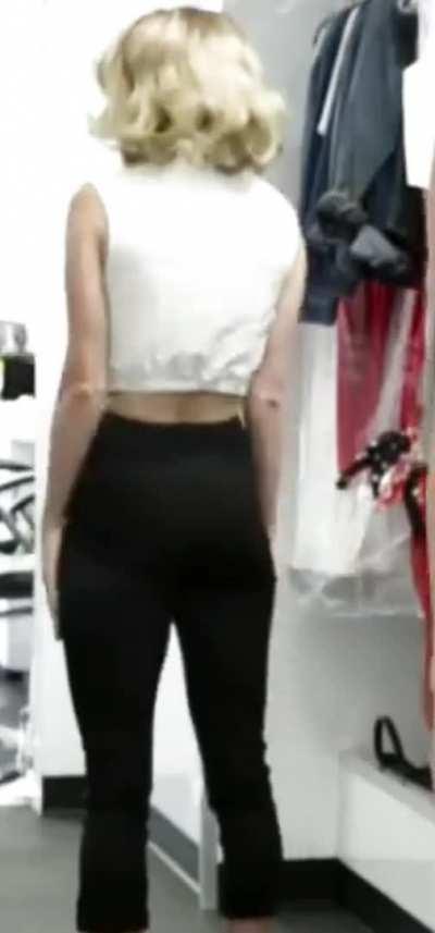 Brie Larson's Amazing tight ASS