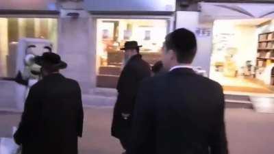 Least grabbing yahoudi 🇮🇱🇮🇱🇮🇱🇮🇱🇮🇱🇮🇱