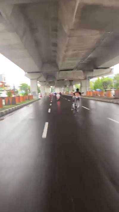 Better hide yo hubby, fellas!