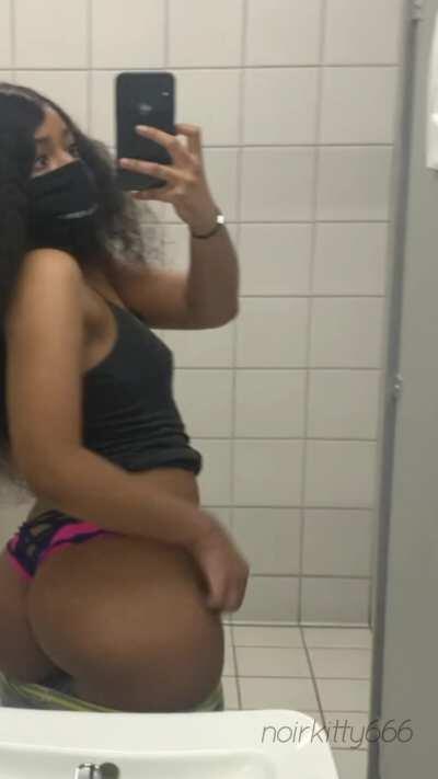 wish you walked in on me while i flashed in the restroom