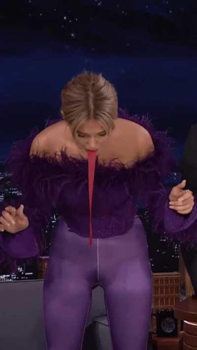 👅💦 She would keep your balls empty