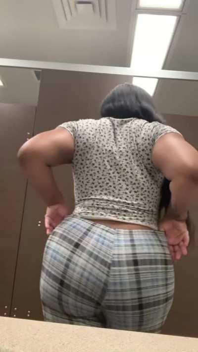 can we fuck after class ?