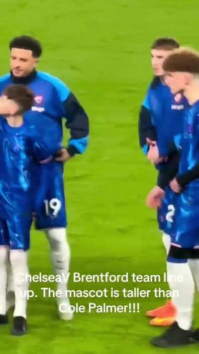 Palmer getting outjerked by his mascot