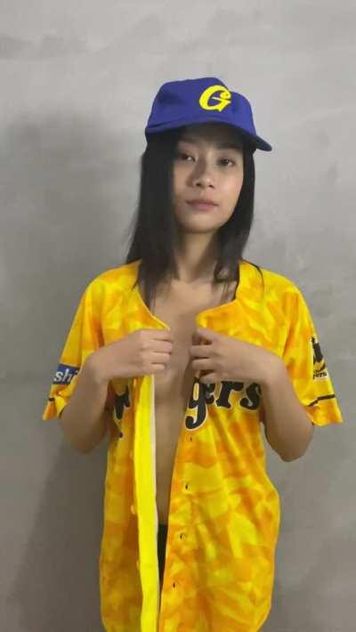 Monday sure is very hot 😊