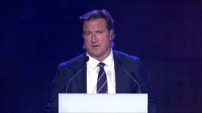Bevo shutting down applause after season summary at B&F night: 