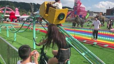 we should give china applause for inventing this green energy rollercoaster👍