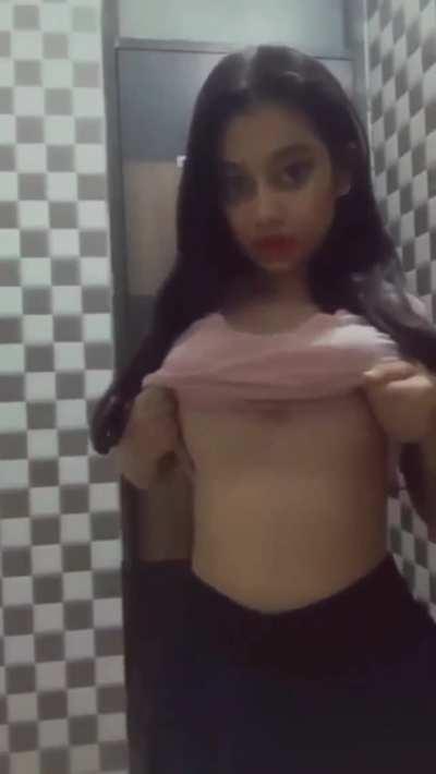 Cute Girl Teasing On Camera🤤💘