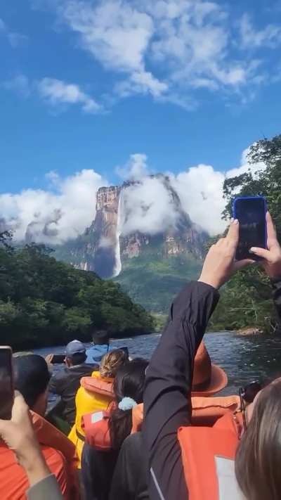 🔥 Witnessing the world's highest waterfall, a true natural wonder!💦