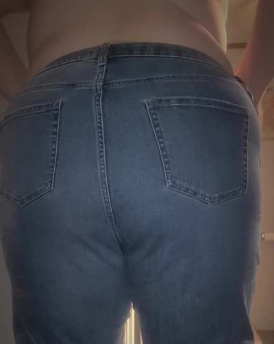 Do these make my ass look big? 😈