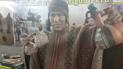 Inca whistle jar doing animal sounds