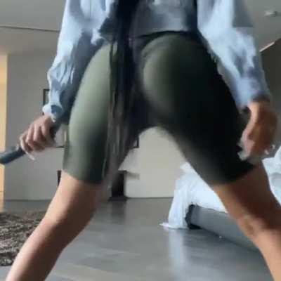 Jiggle Jiggle Jiggle