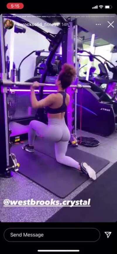 Without the tag in the way🍑, bro be training some fire ass bitches