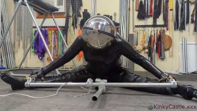 Rubberdoll sealed in a metal hood and vibed. [OC]