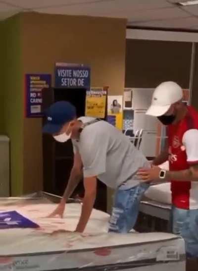 Faz com greninja mumu