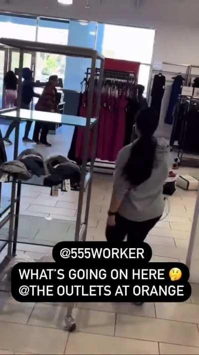 Theft at 'The Outlets at Orange' in California