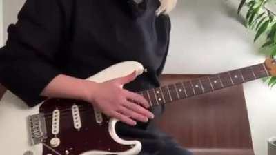 Guitar played with only one finger