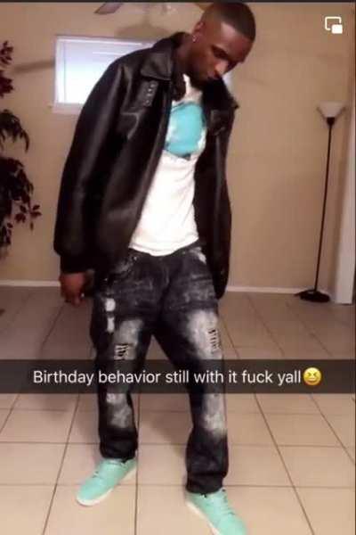 this n!gga took that shit out his inventory