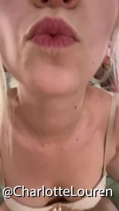 🌸Relaxed paced TikTok, sometimes slow is sexy🌸 There's a SLIGHTLY longer version on phub cause redgifs has a time limit.