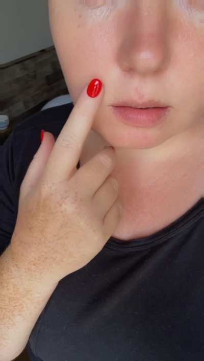 These lips love to tease