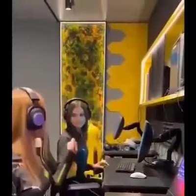 Gamer Girl E-Sports Finals