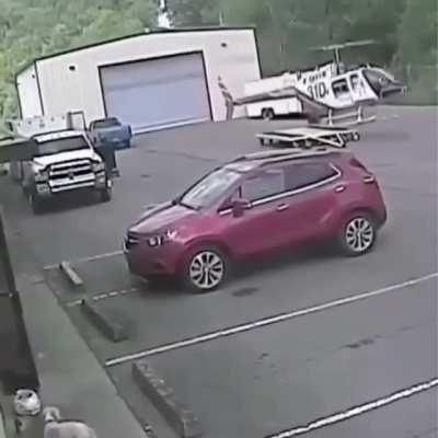 WCGW trying to fly a helicopter without training or proper set up?