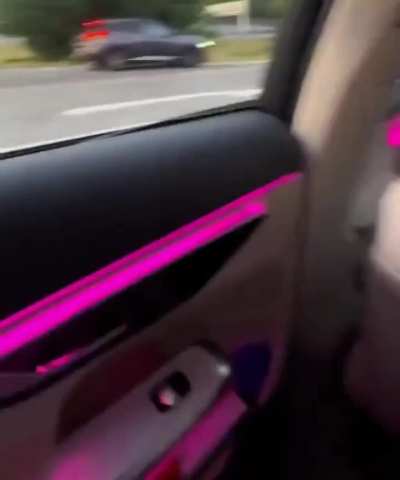 amına koydum gorgusuzleri kaç km yolu arabayla geliyolar sanki uçakla gelicek paraları yok cidden gurbetçi toplulu kadar mal bi topluluk yok