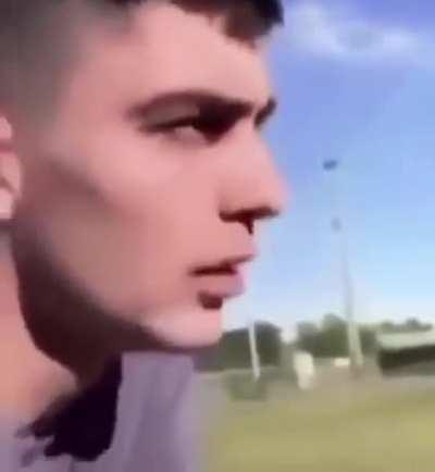 Quebrando a barreira do som como se fosse nada.