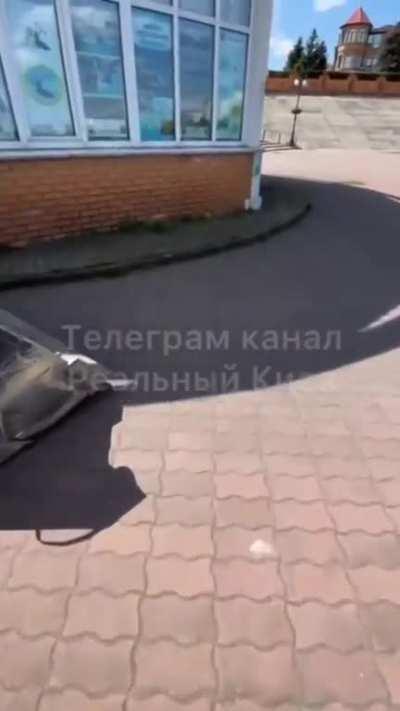 A hedgehog was drowning in one of Kyiv’s districts. A digger came to its rescue! 🦔💙💛